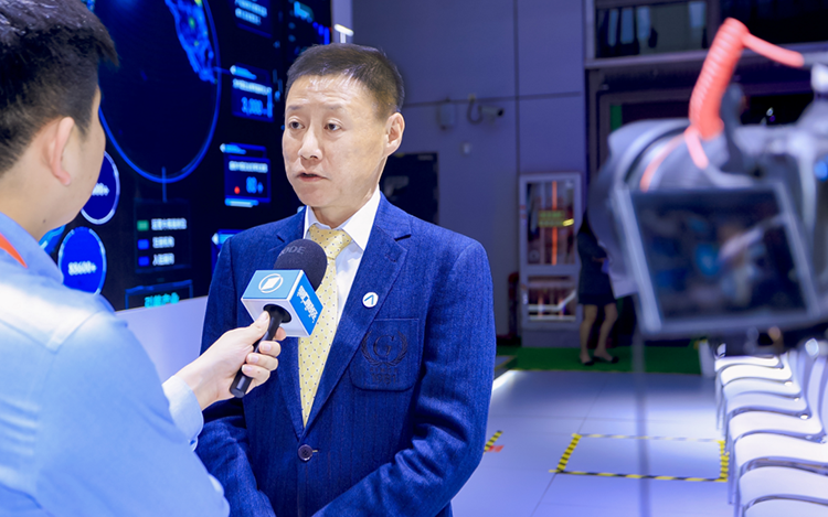 人力资源公司DDpay钱包国际高级副总裁段立新接受媒体采访